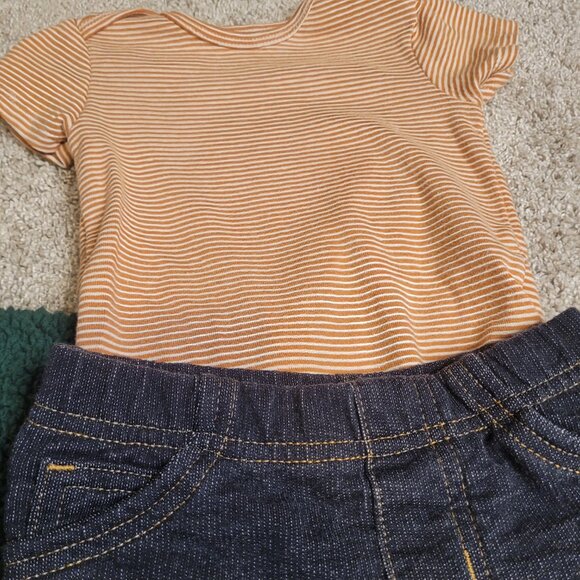 Carter's Brand 3-Piece Outfit- Size 9-12 Months - Picture 3 of 3